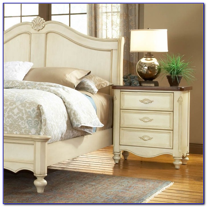 Vintage Thomasville Country French Bedroom Set Bedroom
